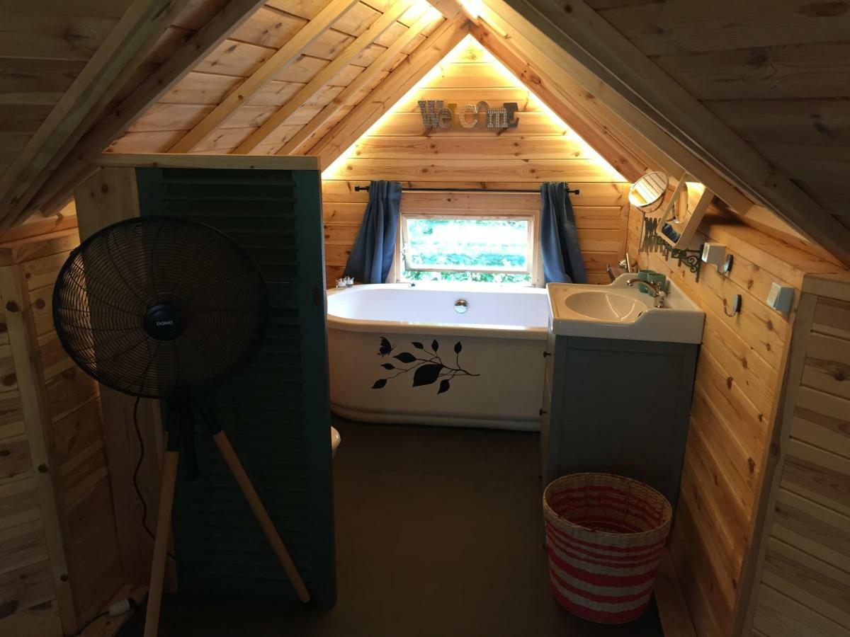 La Cabane De L'Atelier Bomal Εξωτερικό φωτογραφία